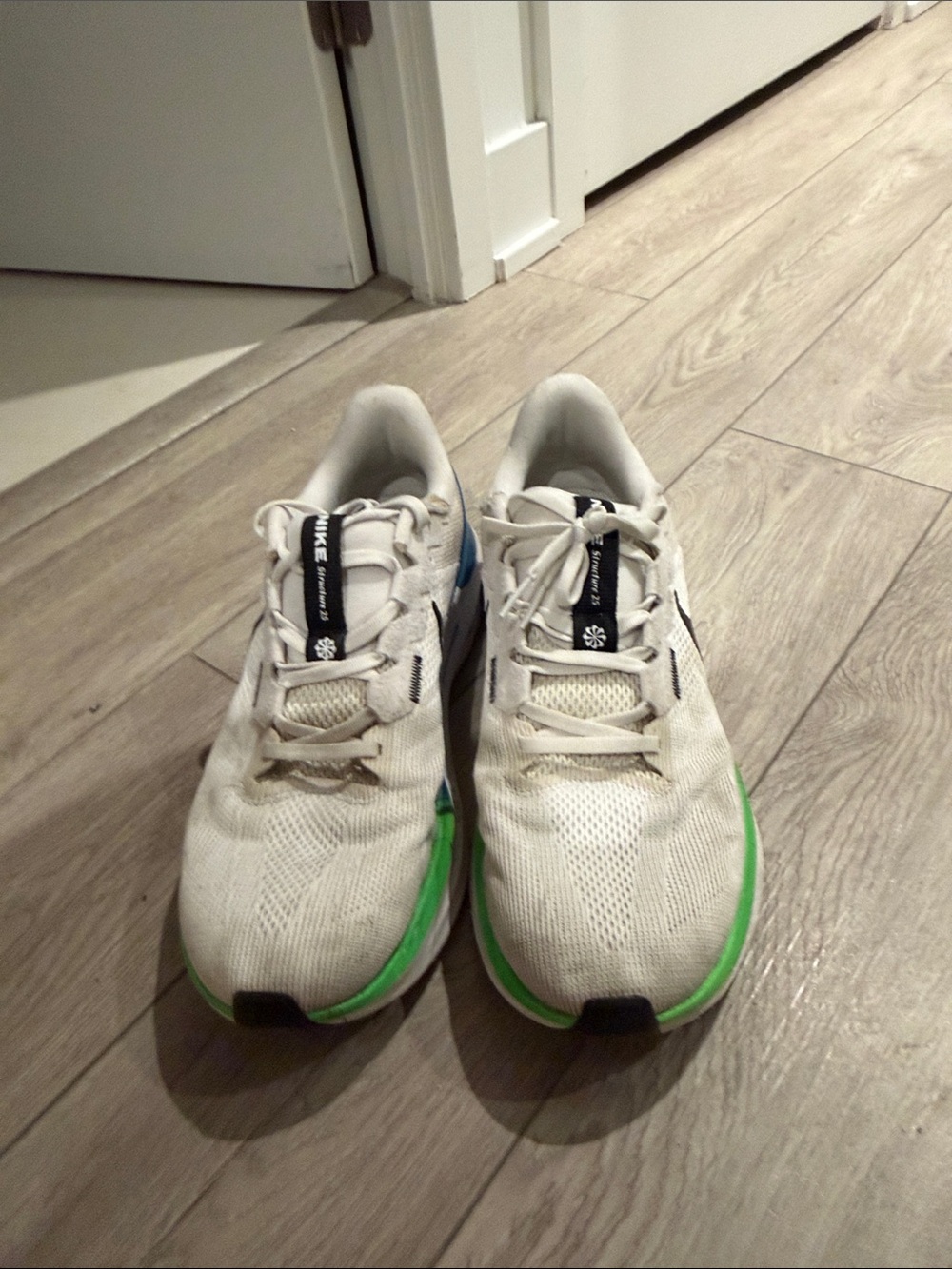 Zoom White Athletic Shoes with Green Accent